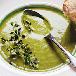 Vegetarisk Kronärtskockssoppa med grönkål
