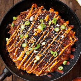 Okonomiyaki – japanska kålpannkakor